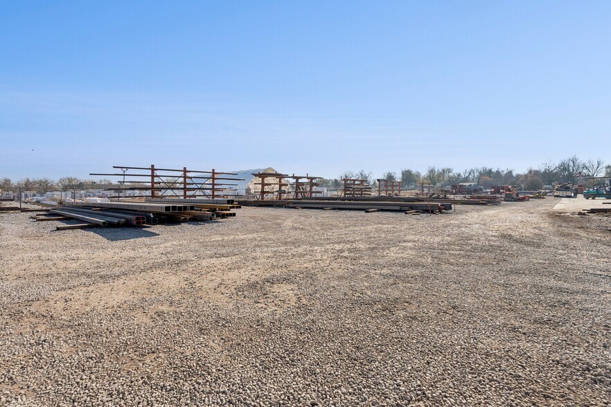 More Photos Of 2627 SW 22nd St, Oklahoma City Warehouse For Sale