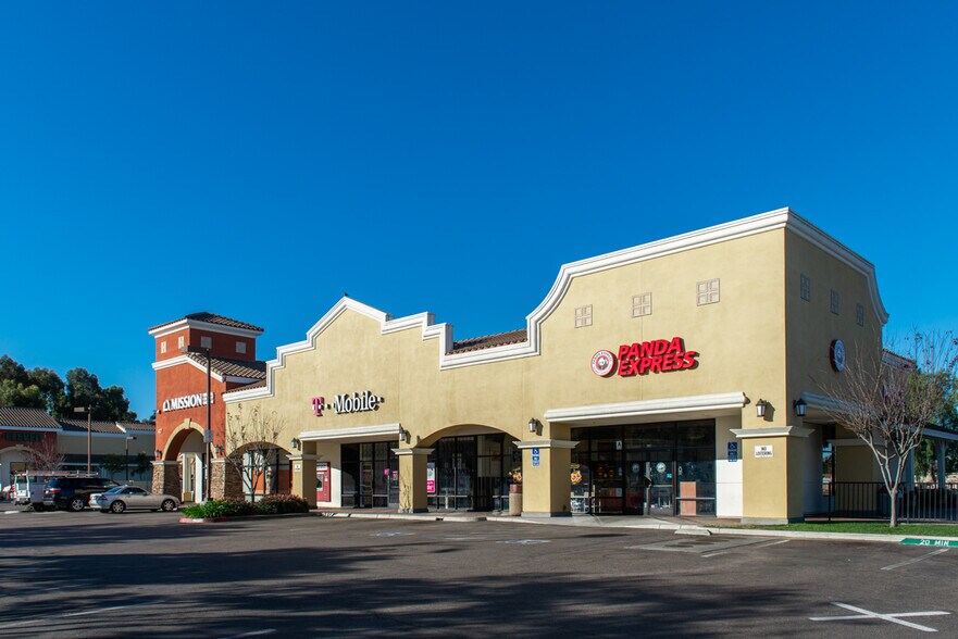 More Photos Of 41 Douglas Dr, Oceanside Unknown For Lease