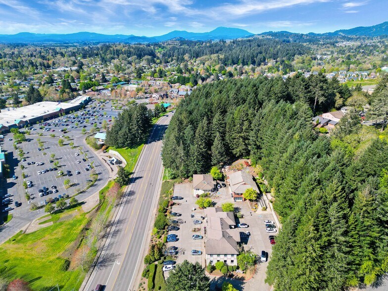 More Photos Of 2601-2605 NW Rolling Green Dr, Corvallis Office For Lease