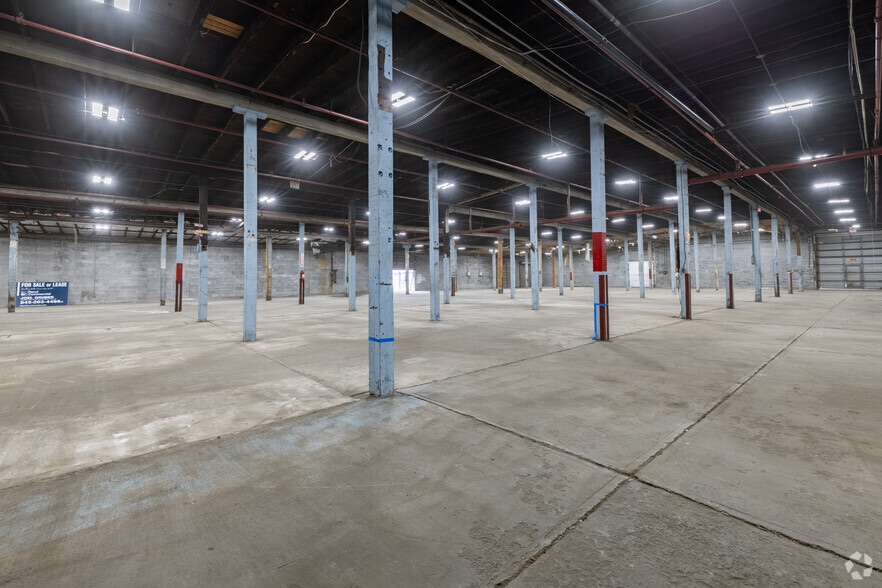More Photos Of 185 Van Winkle Ave, Hawthorne Warehouse For Sale