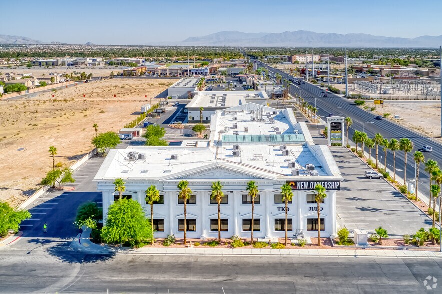 More Photos Of 5875 S Rainbow Blvd, Las Vegas General Retail For Lease