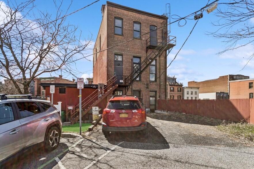 More Photos Of 162 Main St, Beacon Storefront Retail Residential For Sale