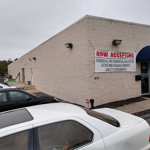 More Photos Of 4801 Commercial Plaza St, Winston-Salem Warehouse For Lease