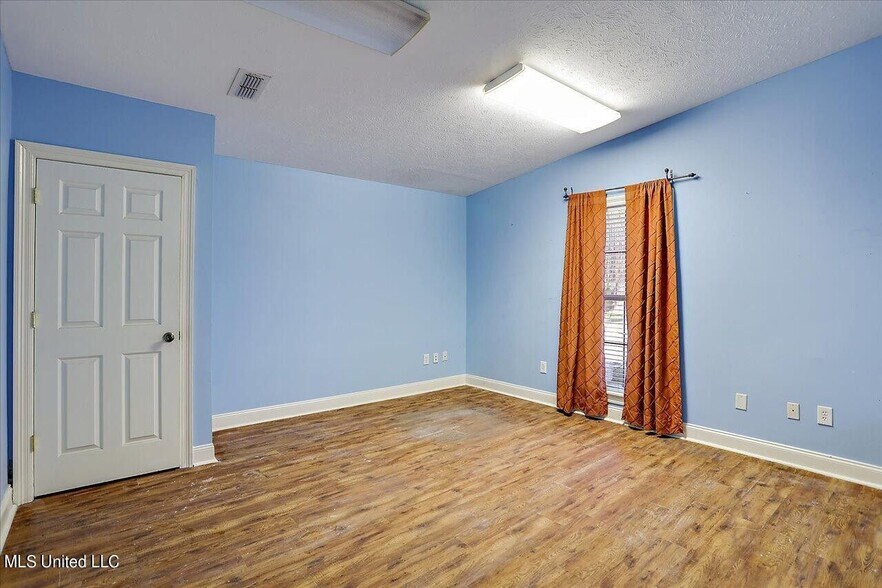 More Photos Of 2873 Highway 49 S, Florence Auto Dealership For Sale