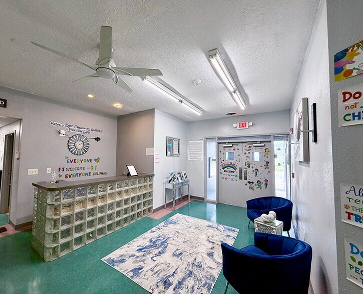 More Photos Of 1004 Gaty ave, East Saint Louis General Retail For Sale