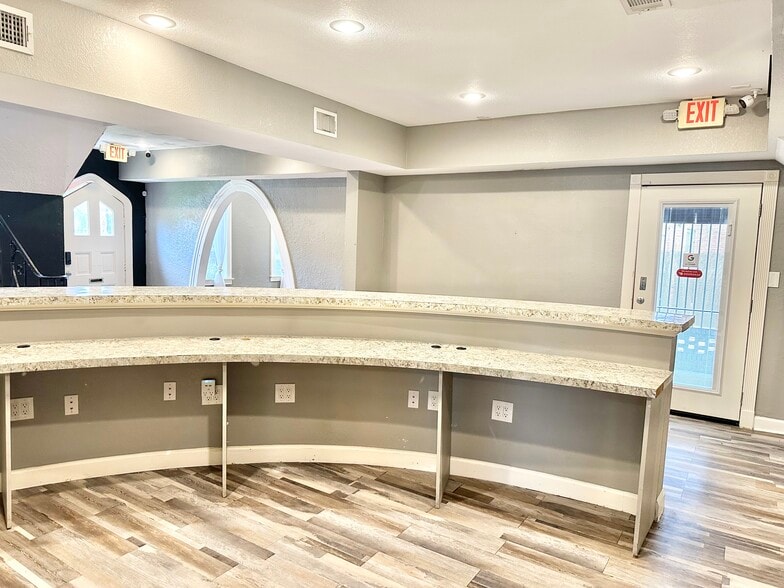 More Photos Of 2424 Southmore Blvd, Houston Medical For Lease