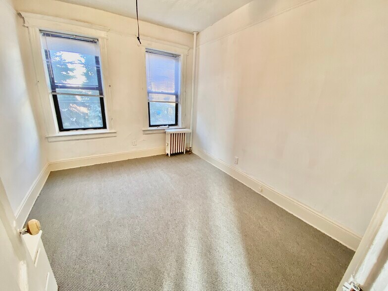 More Photos Of 24 Avenue Ditmars Steinway, Astoria Apartments For Sale