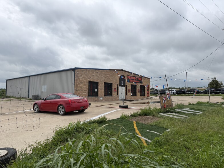 Primary Photo Of 17445 FM 17, Canton Flex For Sale