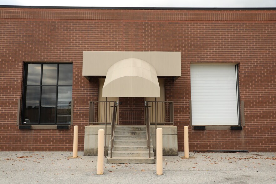 More Photos Of 2960 Technology Pl, Waldorf Research And Development For Lease