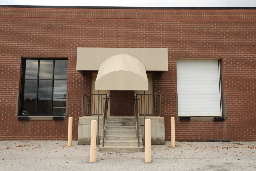 More Photos Of 2960 Technology Pl, Waldorf Research And Development For Lease