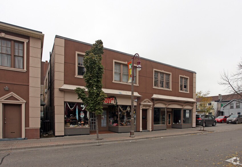More Photos Of 12-18 Ontario St, Oshawa Storefront Retail Residential For Lease