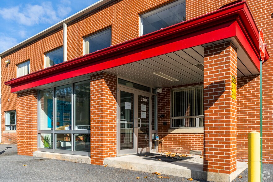 More Photos Of 1139 Lehigh Ave, Whitehall Warehouse For Lease