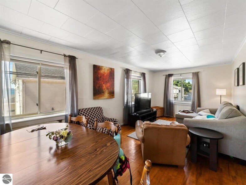 More Photos Of 180 S Benzie Blvd, Beulah Storefront Retail Office For Sale