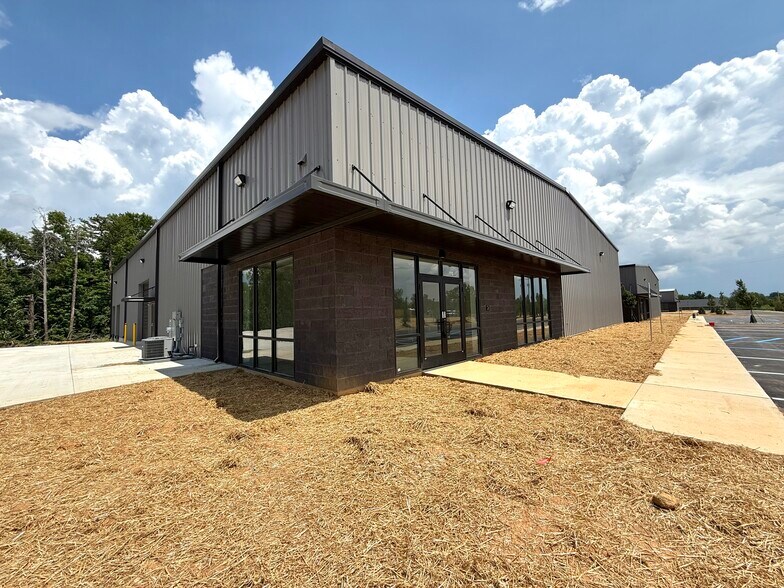 More Photos Of 106 War Birds blvd, Spartanburg Industrial For Sale