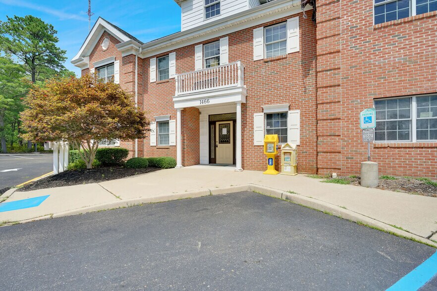 More Photos Of 1466 Hooper Ave, Toms River Medical For Lease
