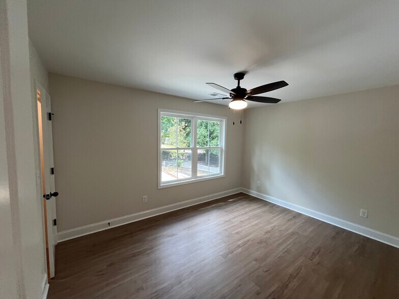 More Photos Of 116 Fern Cir, Clemson Specialty For Sale