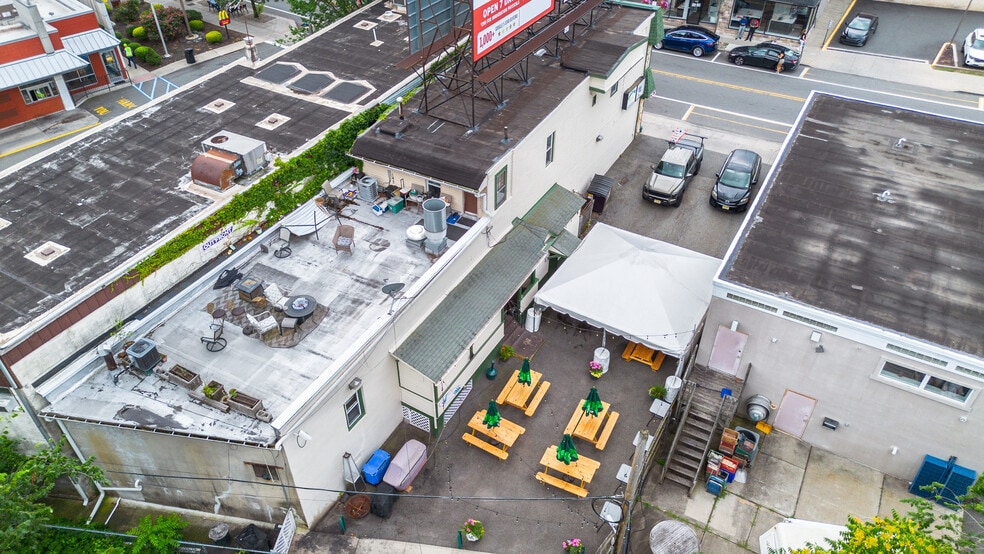 More Photos Of 439 Broad St, Bloomfield Restaurant For Sale