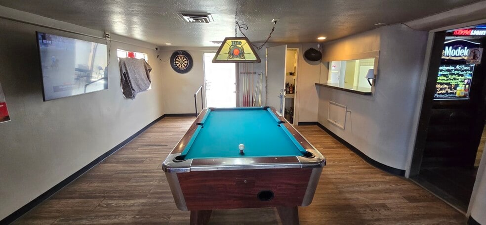 More Photos Of 18 N State Route 89, Chino Valley Bar For Sale