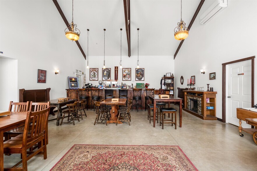 More Photos Of 4504 Bussey Rd, Syracuse General Retail For Sale