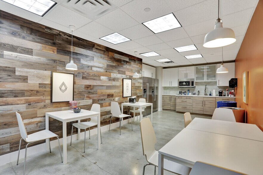 More Photos Of 200 S Andrews Ave, Fort Lauderdale Medical For Sale