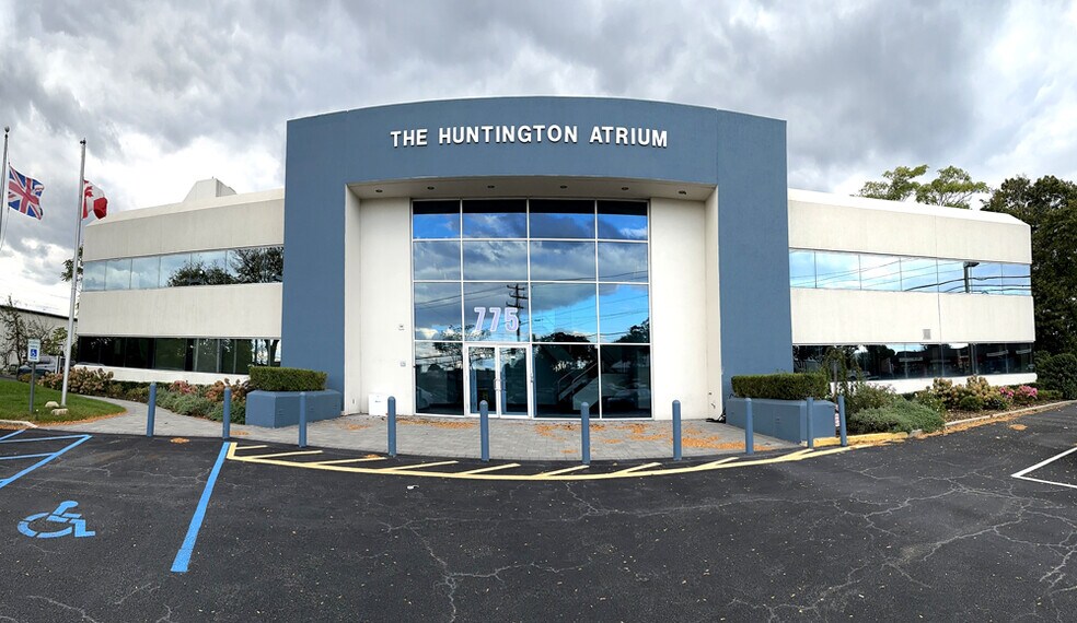 More Photos Of 775 Park Ave, Huntington Medical For Lease