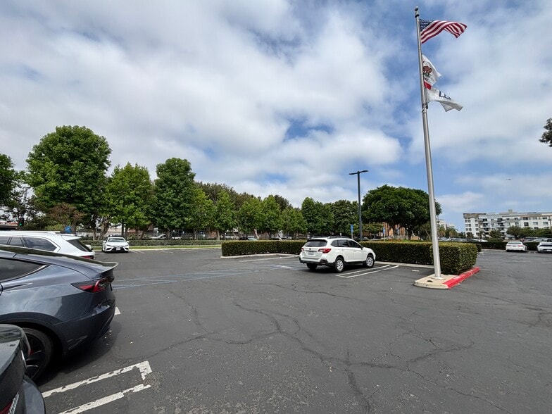 More Photos Of 1601 E Orangewood Ave, Anaheim Office For Lease