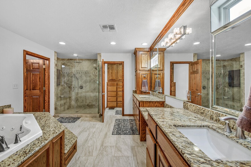 More Photos Of 13863 FM 2154 Rd, College Station Showroom For Sale