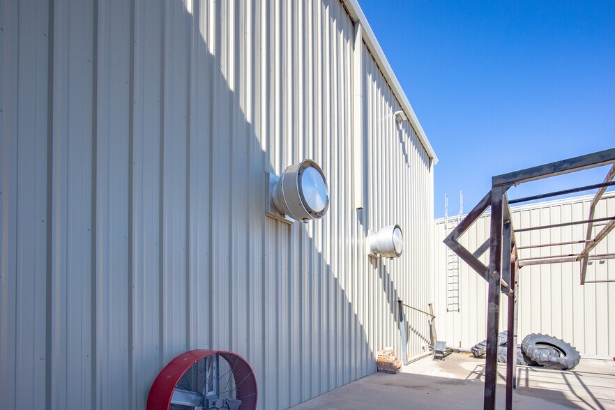 More Photos Of 4200 Carriage Way, Weatherford Medical For Lease