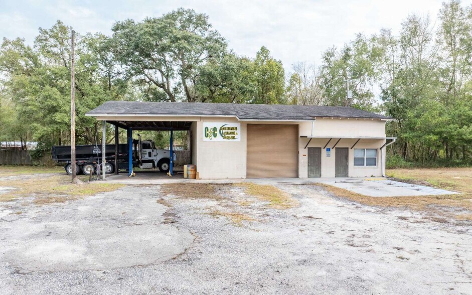 Primary Photo Of 1823 Ohio Ave S, Live Oak Auto Repair For Lease