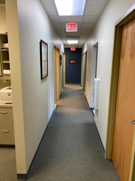More Photos Of 2098 Teron Trace, Dacula Medical For Lease