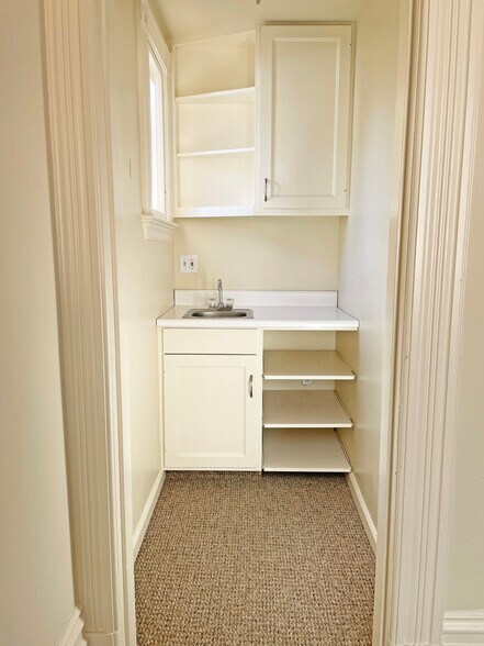 More Photos Of 1958B University Ave, Berkeley Freestanding For Lease