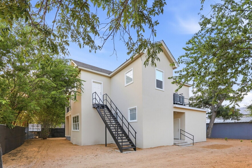More Photos Of 125 N San Marcos, San Antonio Office Residential For Sale