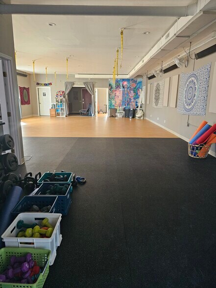 More Photos Of 146 W Division St, River Falls Warehouse For Lease