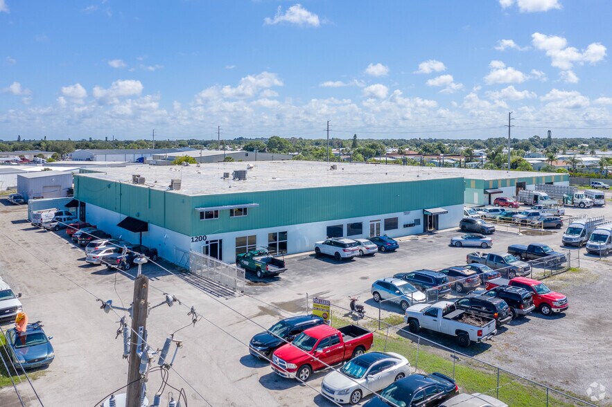More Photos Of 1200 Ogden Rd, Venice Warehouse For Sale