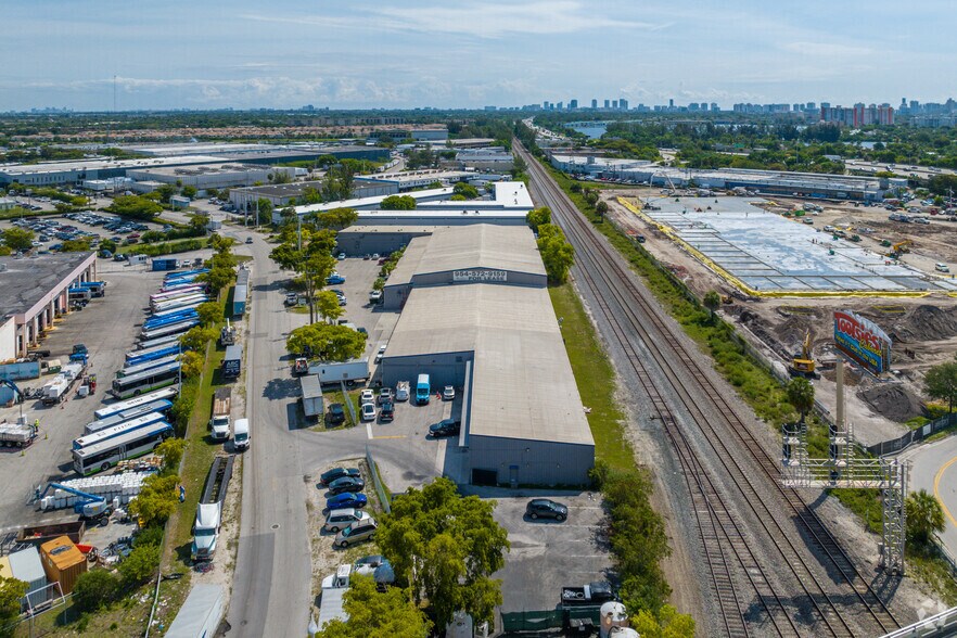 More Photos Of 18227-18243 NE 4th Ct, Miami Unknown For Lease