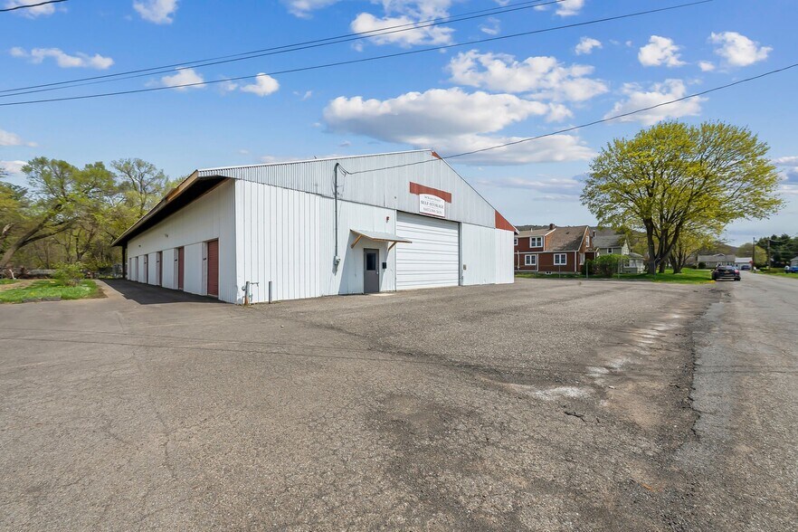 More Photos Of 14 North St, Oneonta Self Storage For Sale