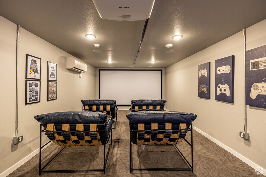 More Photos Of 1525 W Havens Ave, Mitchell Apartments For Lease