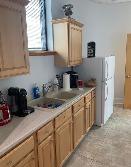 More Photos Of 750 3rd St, Neptune Beach Office For Lease