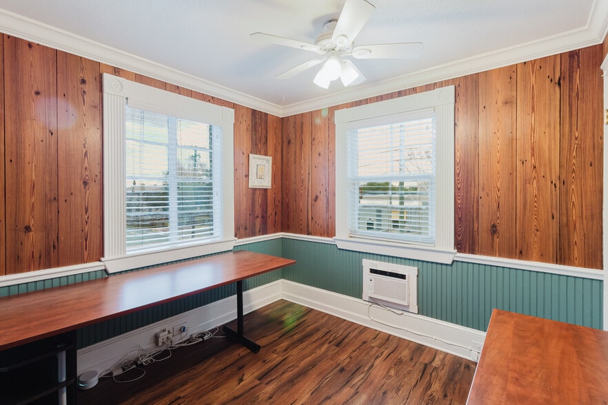 More Photos Of 37951 Meridian Ave, Dade City Office For Sale