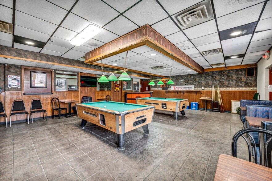 More Photos Of 5348 E Lake Rd, Sheffield Lake Restaurant For Sale