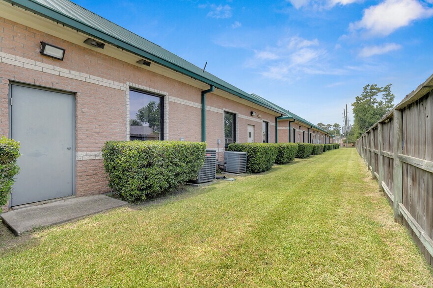More Photos Of 1125 Cypress Station Dr, Houston Medical For Lease