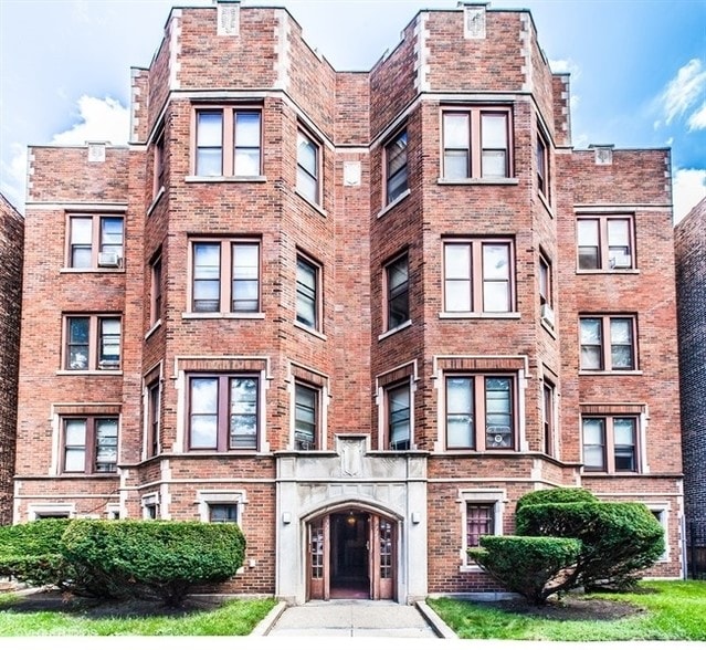 Primary Photo Of 7719 S Kingston Ave, Chicago Apartments For Sale