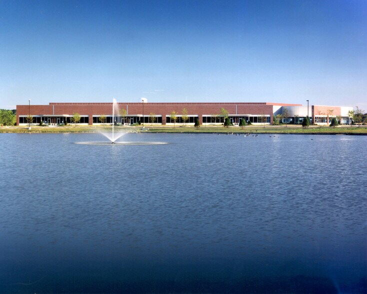 More Photos Of 8020 Tyler Blvd, Mentor Flex For Lease