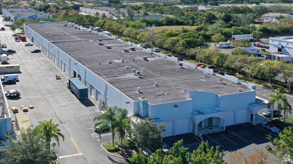 More Photos Of 20861 Johnson St, Pembroke Pines Distribution For Sale