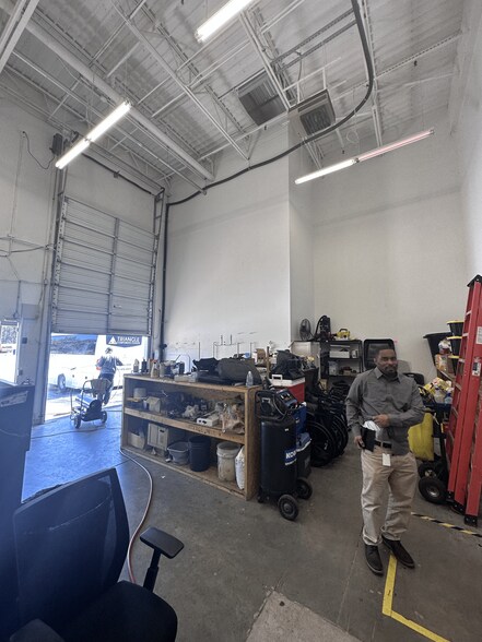 More Photos Of 10700 World Trade Blvd, Raleigh Warehouse For Lease