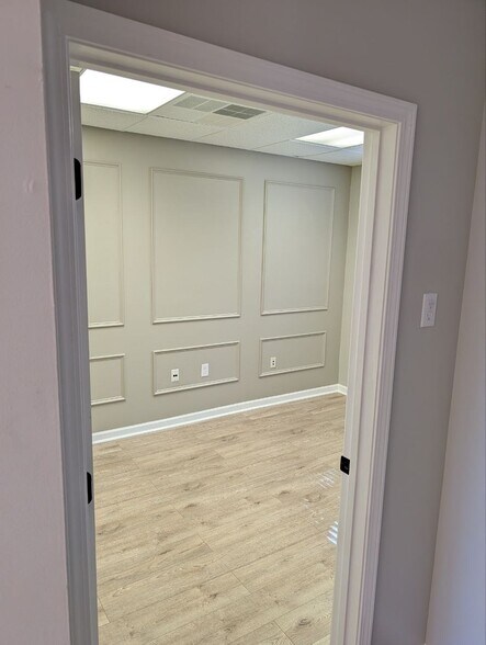 More Photos Of 10021 Park Cedar Dr, Charlotte Medical For Lease