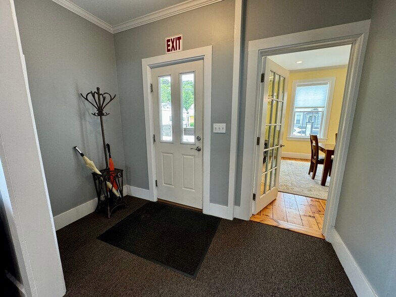 More Photos Of 204 Union St, Bennington Office Residential For Lease