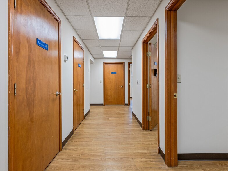 More Photos Of 6 Brooklet St, Asheville Medical For Lease