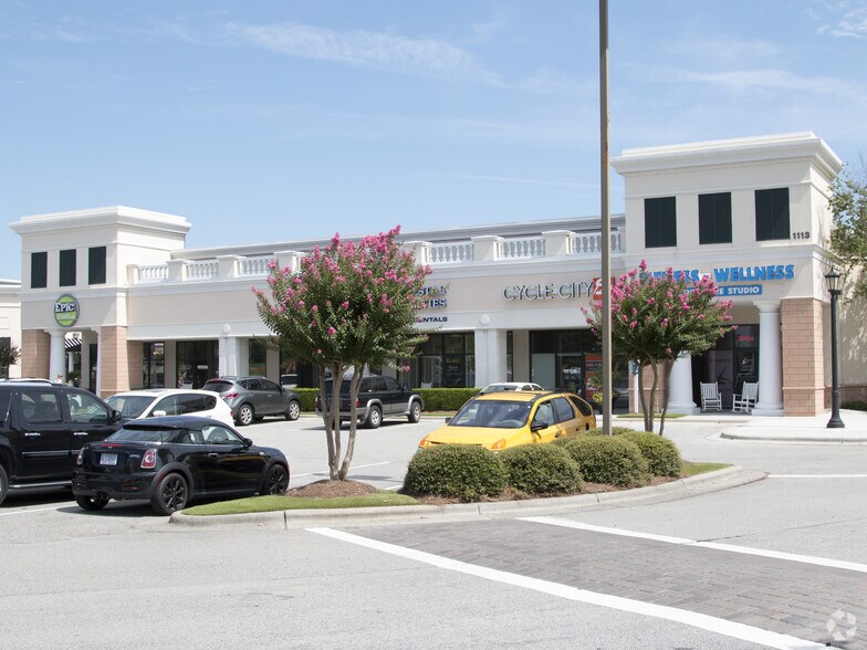 More Photos Of 1113 Military Cutoff Rd, Wilmington General Retail For Lease