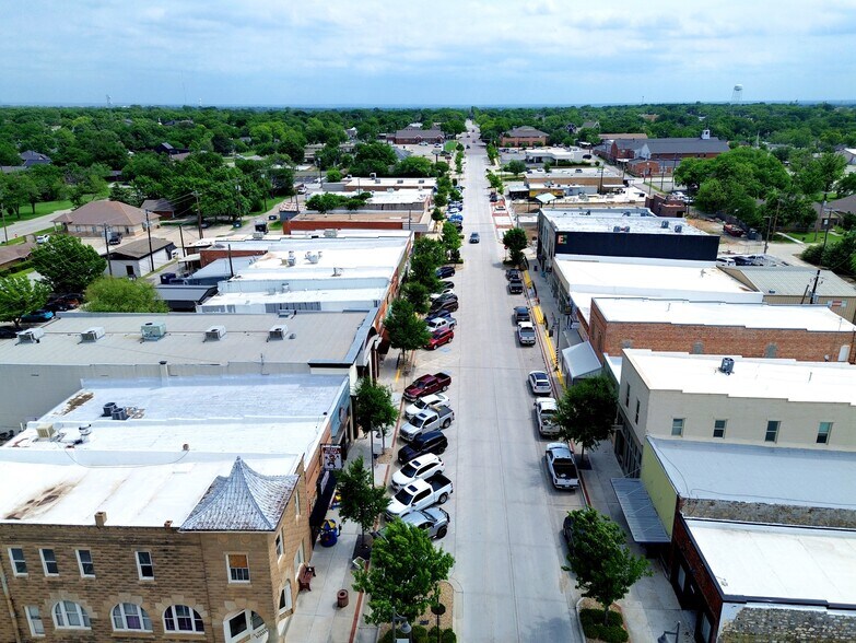 More Photos Of 1020 Halsell St, Bridgeport Flex For Sale